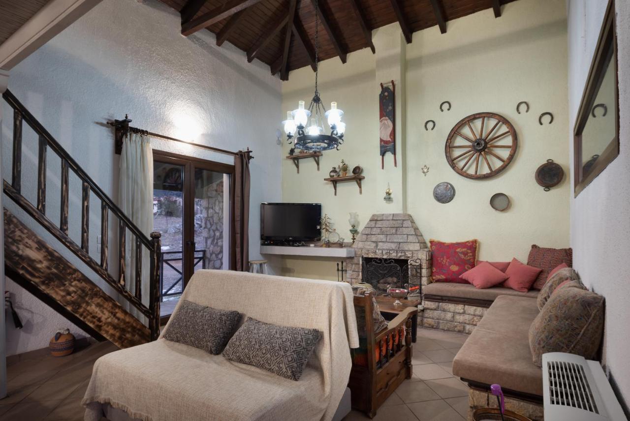 Chalet Renata 1 Livadi Arachovas Kalivia  Экстерьер фото